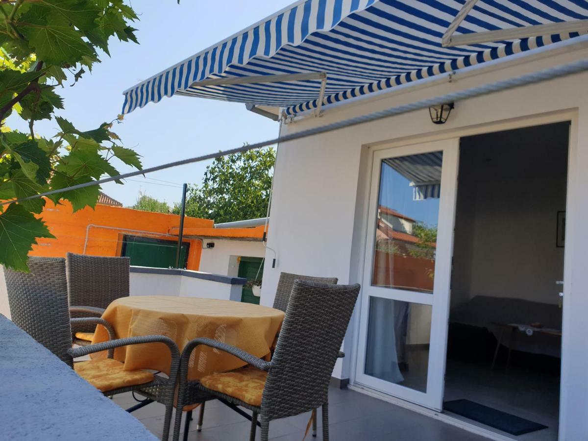 Apartments JL Murter Bagian luar foto